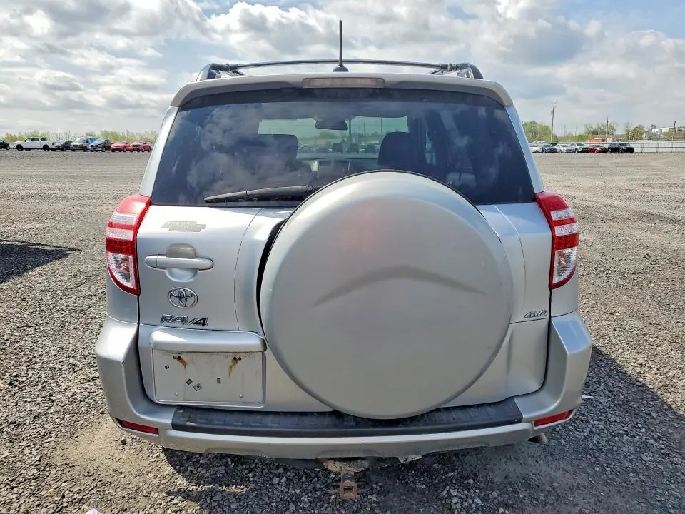 2011 TOYOTA RAV4 BASE  