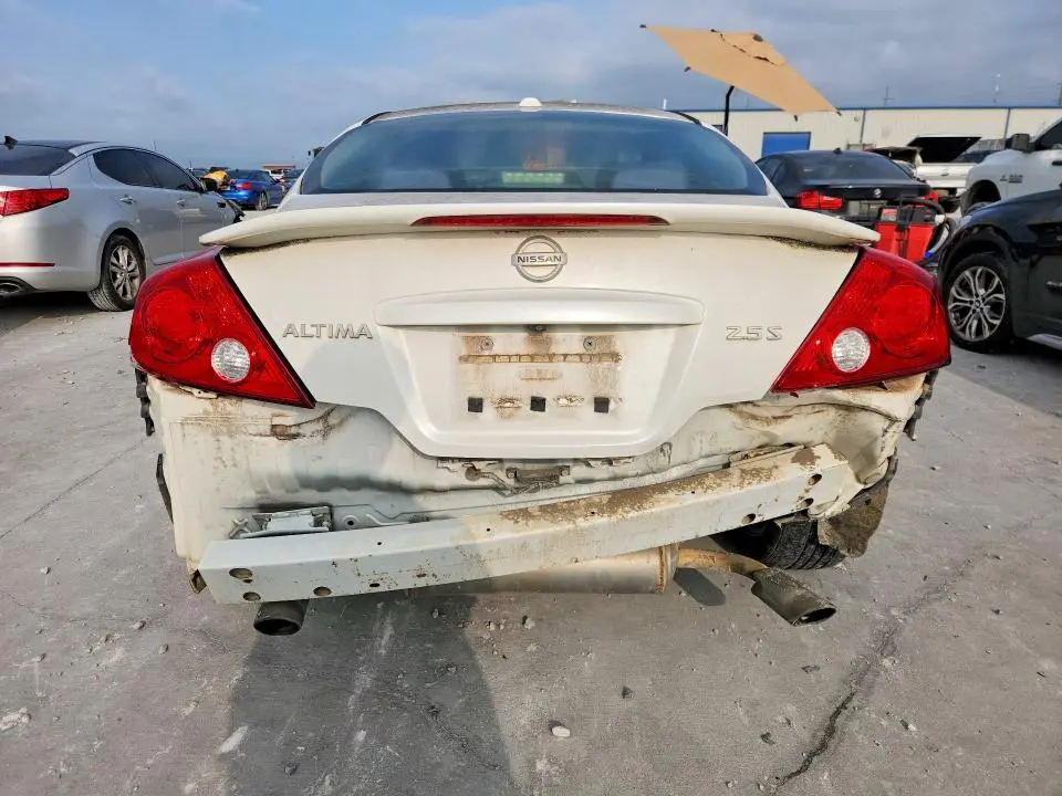 2010 NISSAN ALTIMA S  