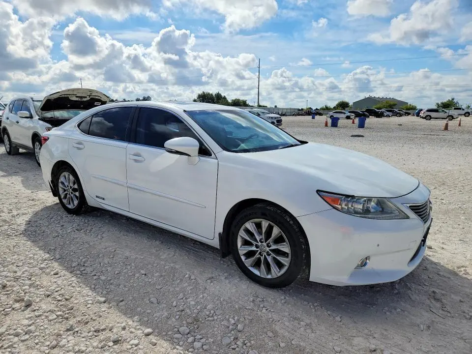 2013 LEXUS ES 300H  
