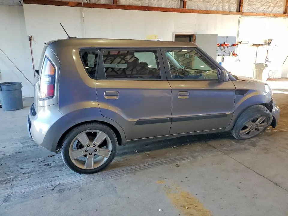 2010 KIA SOUL +  