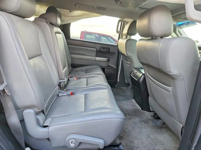 2011 TOYOTA SEQUOIA SR5  