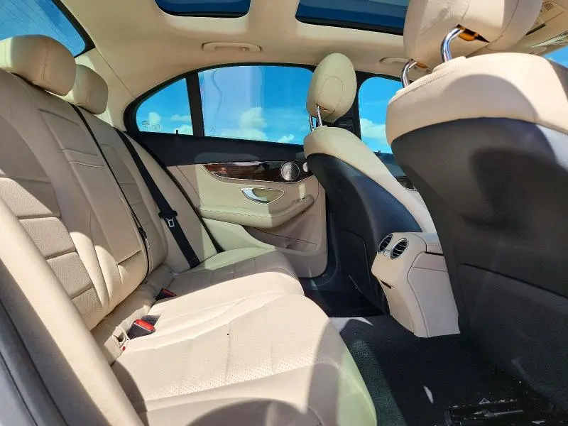 2015 MERCEDES-BENZ C 300  