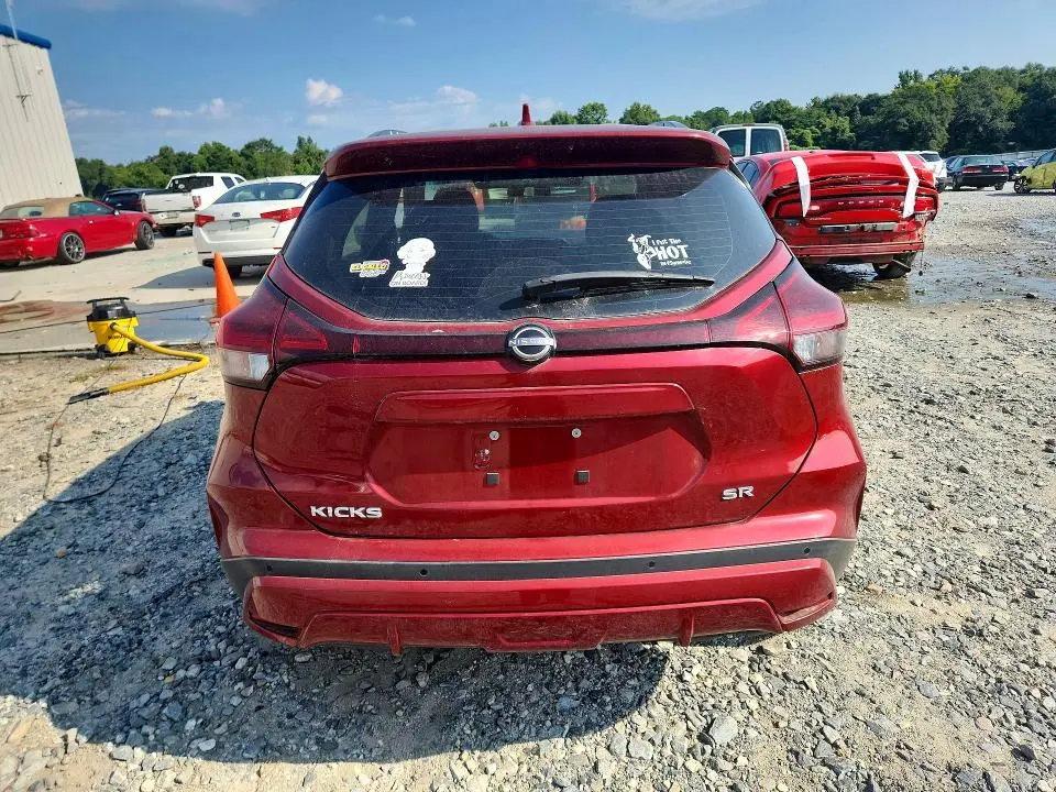 2024 NISSAN KICKS SR  