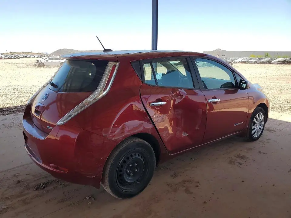 2015 NISSAN LEAF S  