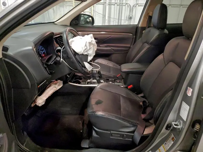 2019 MITSUBISHI OUTLANDER SE  