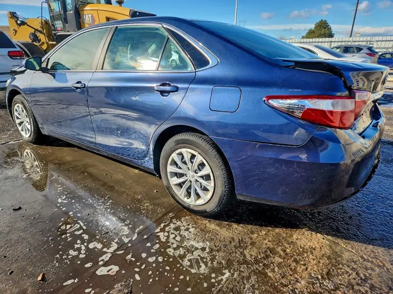 2015 TOYOTA CAMRY LE  