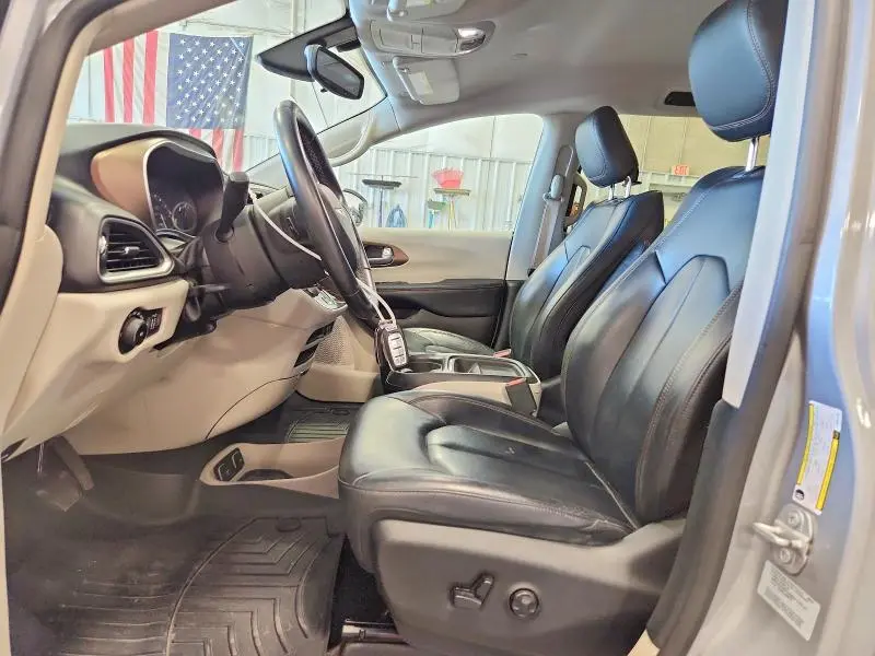 2017 CHRYSLER PACIFICA TOURING L  