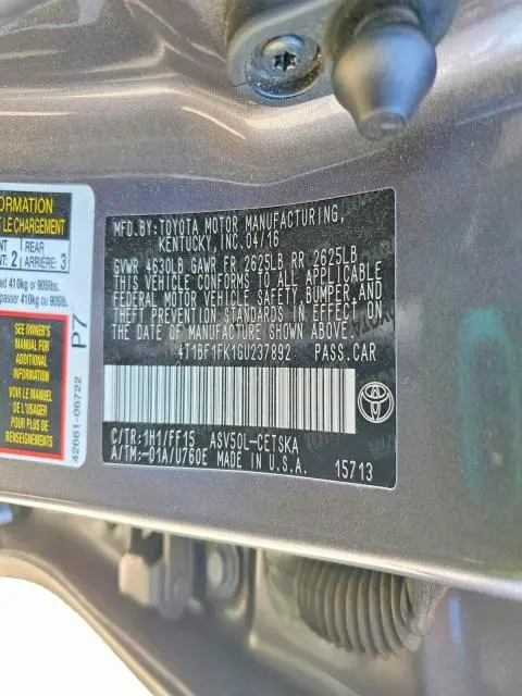 2016 TOYOTA CAMRY SE  
