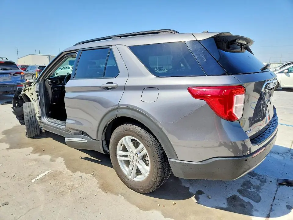 2021 FORD EXPLORER XLT  
