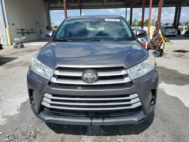 2019 TOYOTA HIGHLANDER LE  