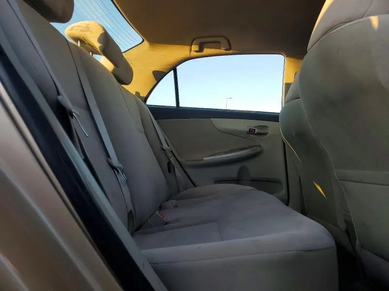 2011 TOYOTA COROLLA LE  