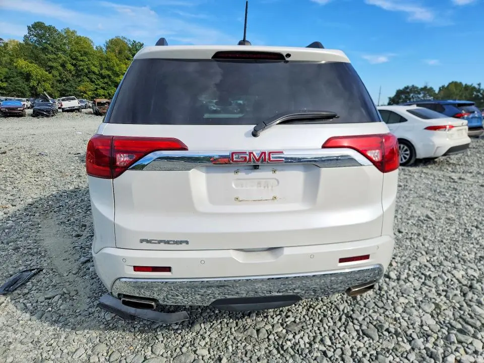 2017 GMC ACADIA DENALI  