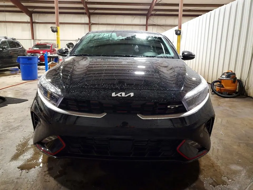 2023 KIA FORTE GT  