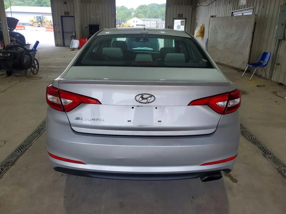 2017 HYUNDAI SONATA SE  