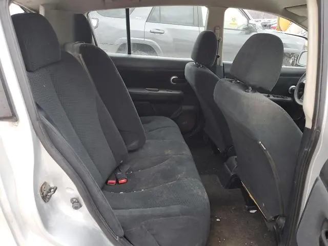 2011 NISSAN VERSA S  