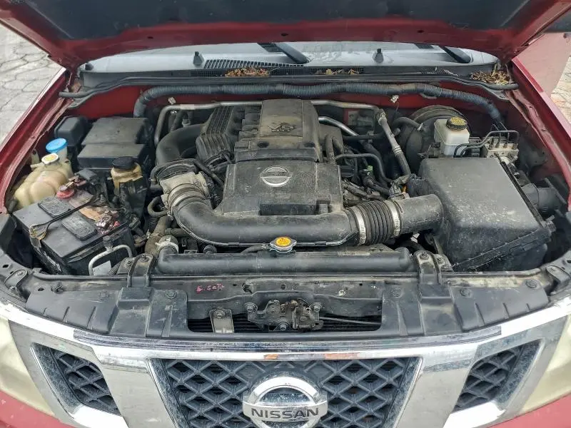 2010 NISSAN FRONTIER CREW CAB SE  