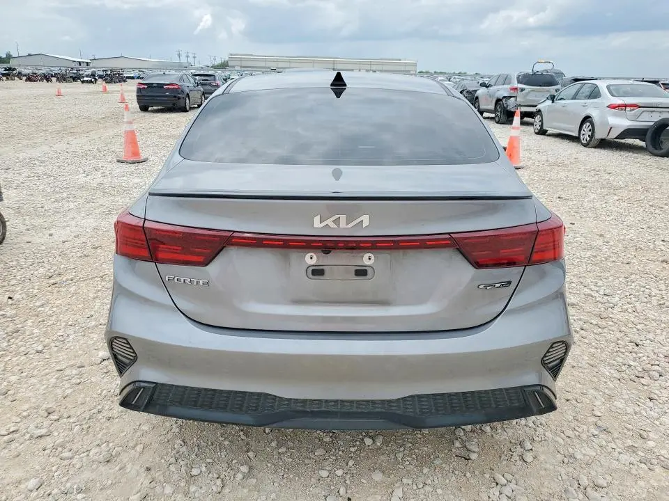 2023 KIA FORTE GT LINE  