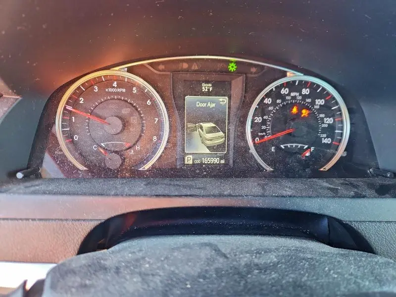 2015 TOYOTA CAMRY SE  