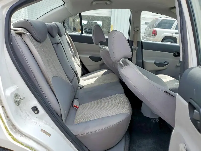 2011 HYUNDAI ACCENT GLS  