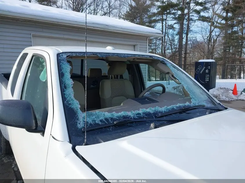 2014 NISSAN FRONTIER SV