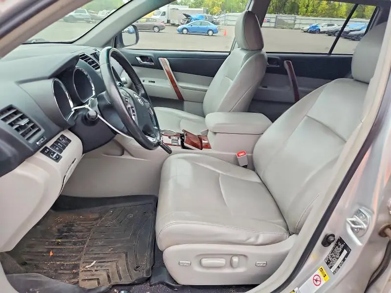 2011 TOYOTA HIGHLANDER LIMITED  