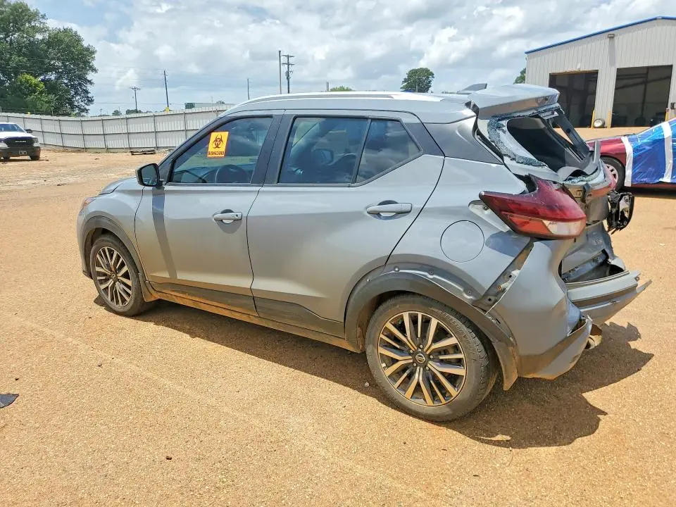 2021 NISSAN KICKS SV  