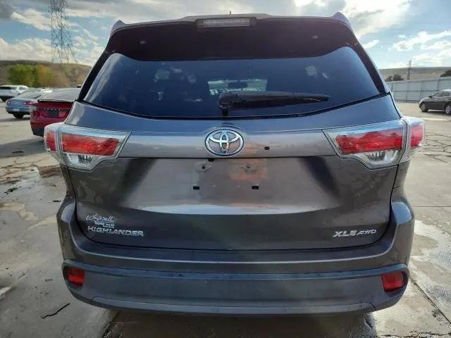 2014 TOYOTA HIGHLANDER XLE  