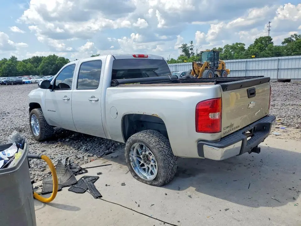 2011 CHEVROLET SILVERADO K1500 LT  