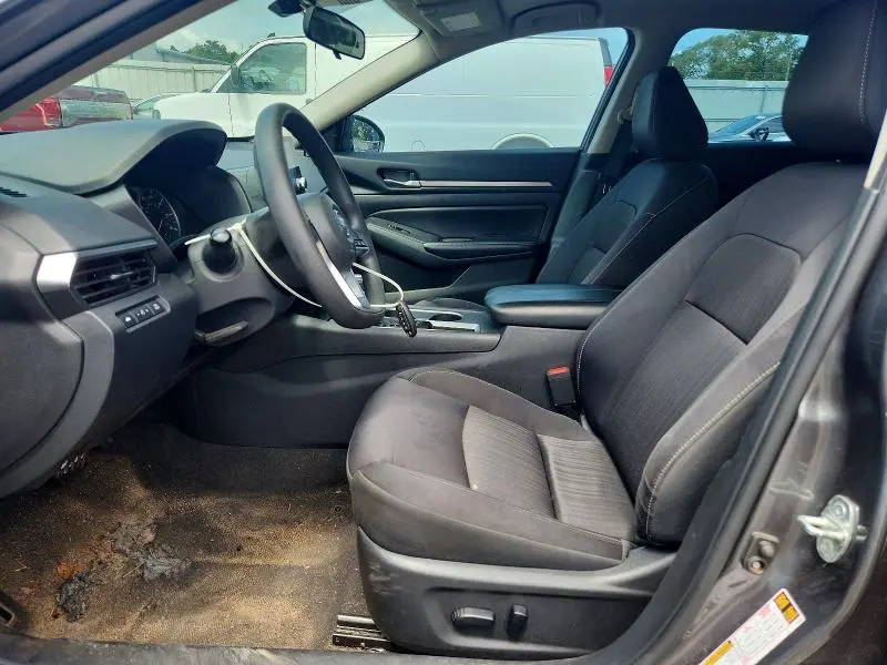 2022 NISSAN ALTIMA SV  