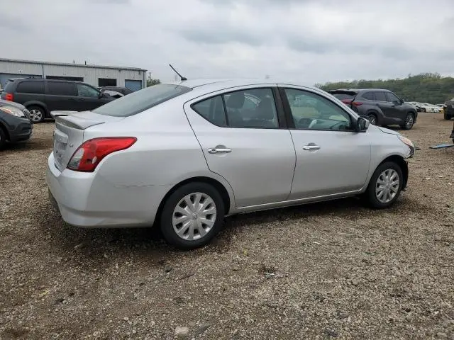 2019 NISSAN VERSA S  