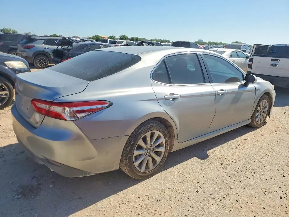 2018 TOYOTA CAMRY LE  