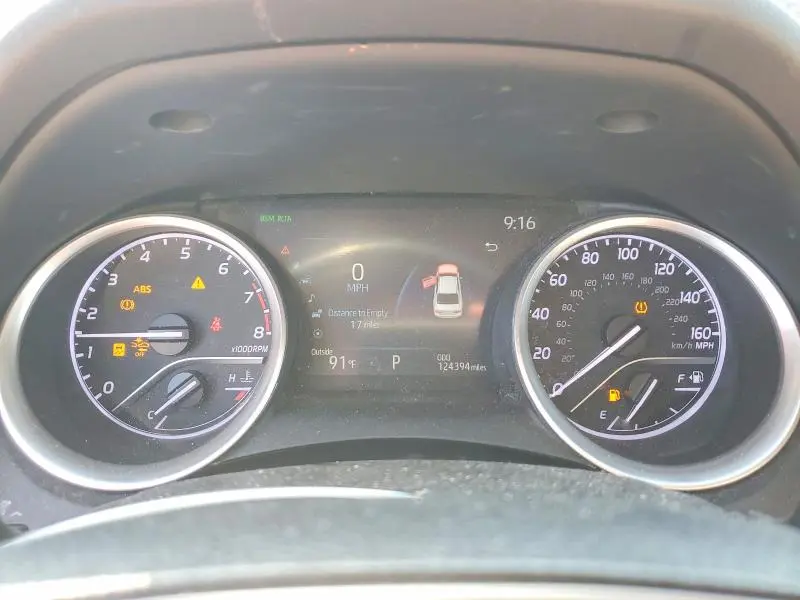 2022 TOYOTA CAMRY XLE  