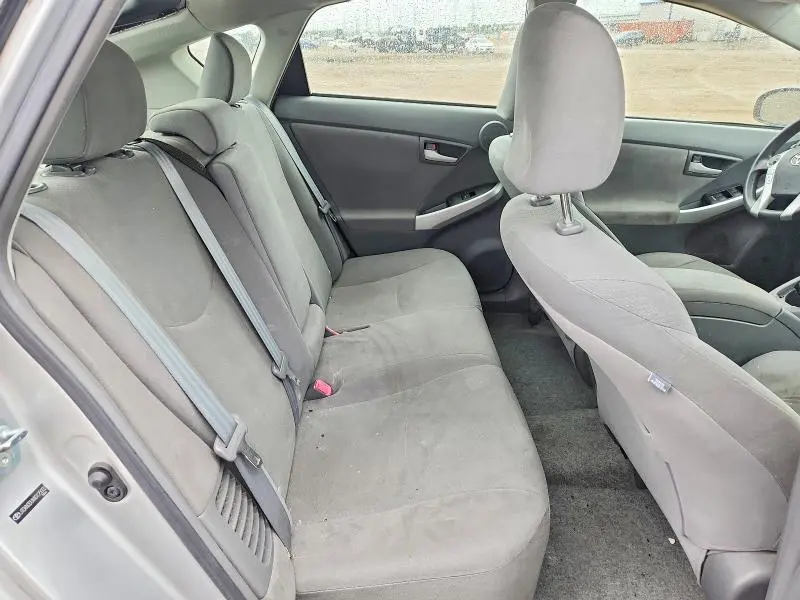 2010 TOYOTA PRIUS III  