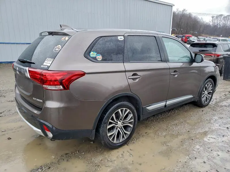 2018 MITSUBISHI OUTLANDER SE  