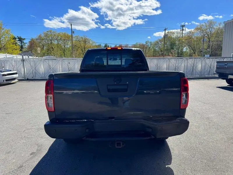 2013 NISSAN FRONTIER SV V6  