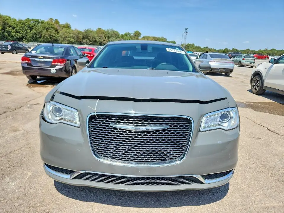 2017 CHRYSLER 300 LIMITED  