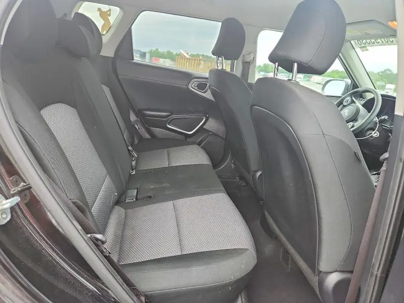 2021 KIA SOUL LX  