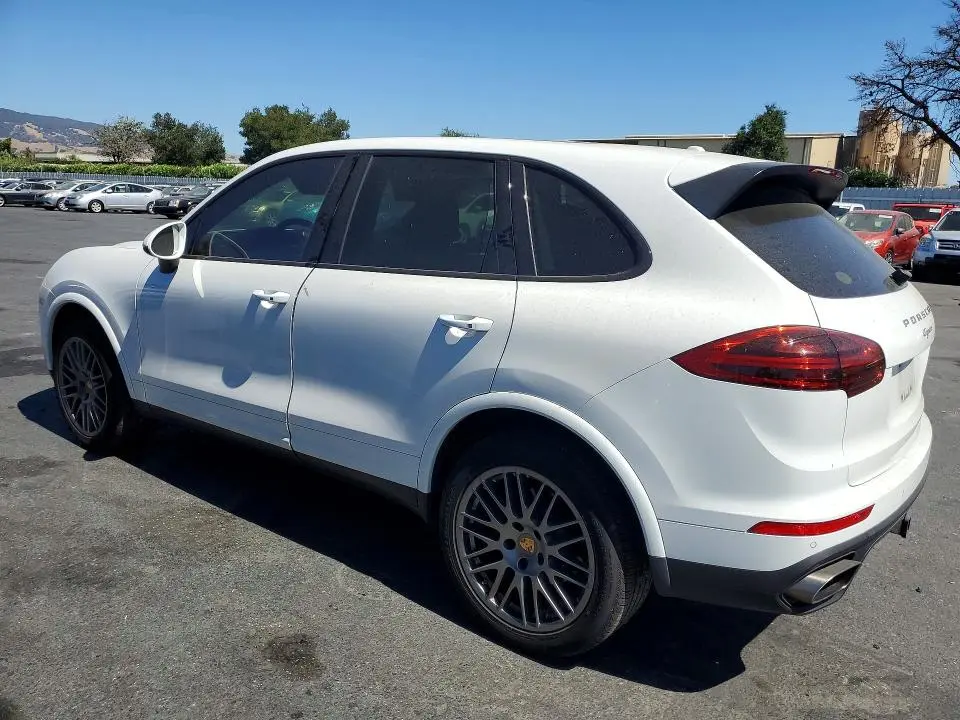 2018 PORSCHE CAYENNE   
