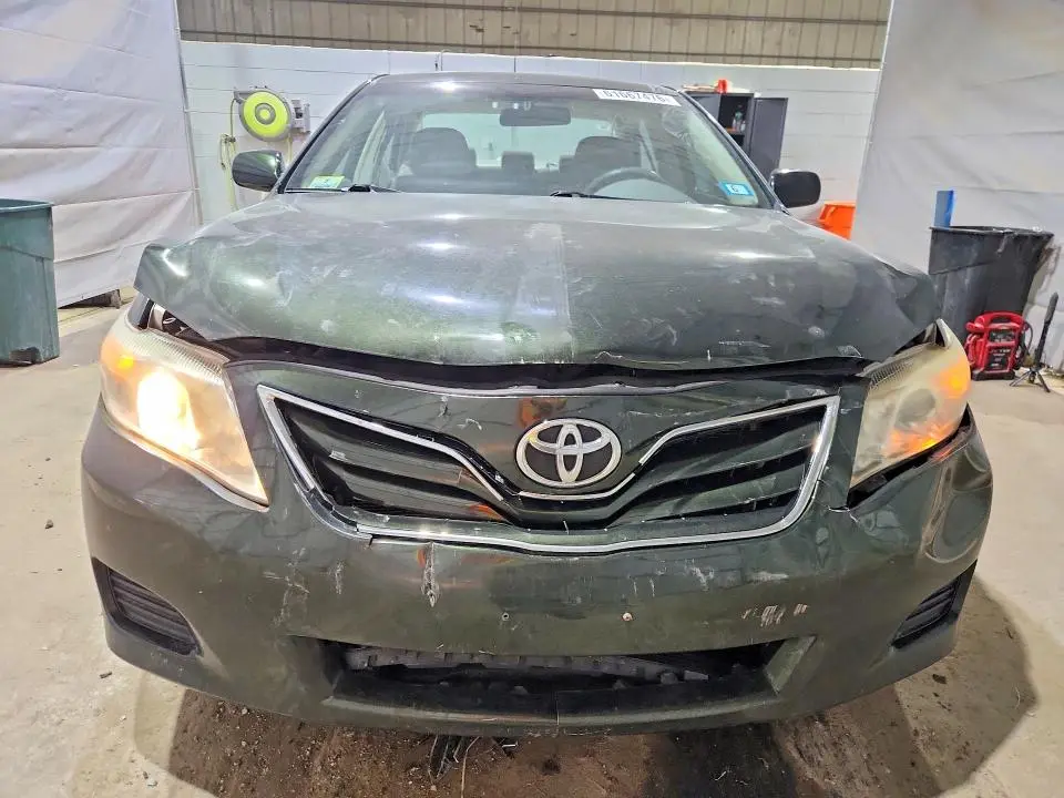 2011 TOYOTA CAMRY LE  