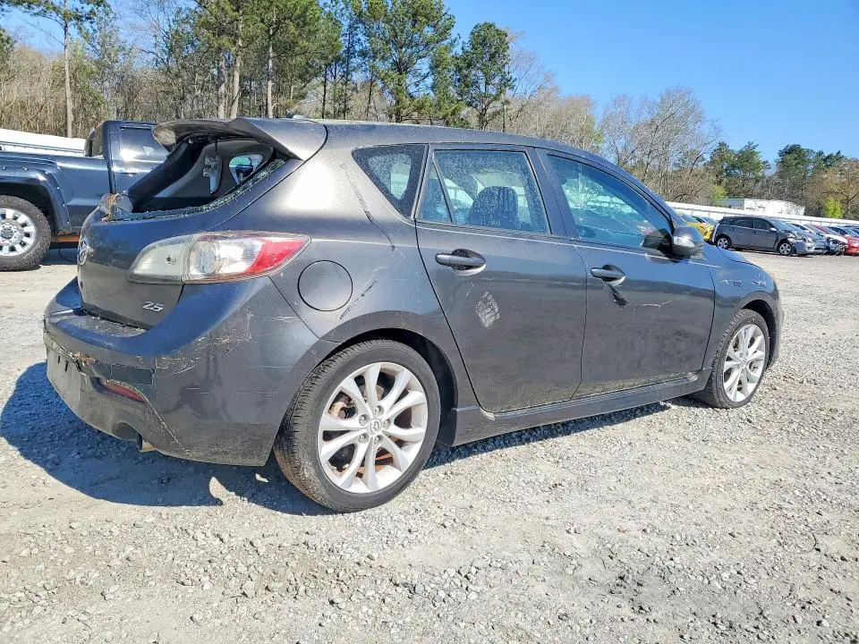 2010 MAZDA 3 S  
