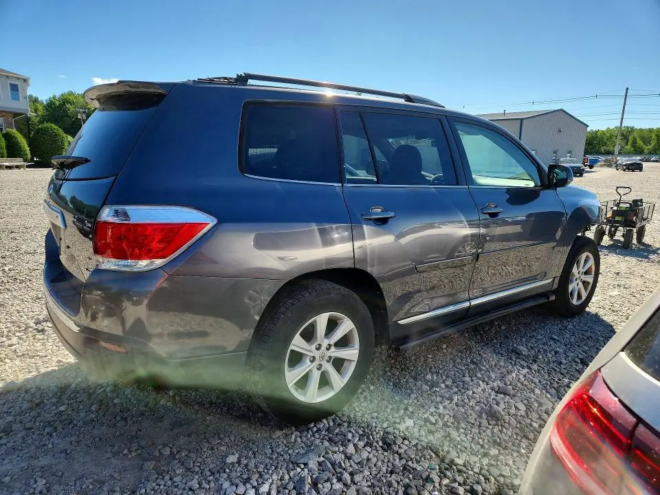 2013 TOYOTA HIGHLANDER PLUS  