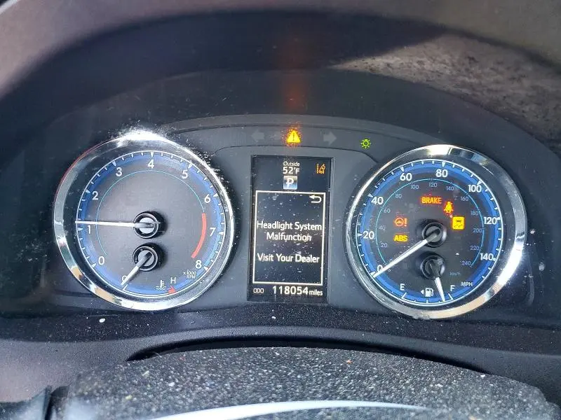 2019 TOYOTA COROLLA SE  