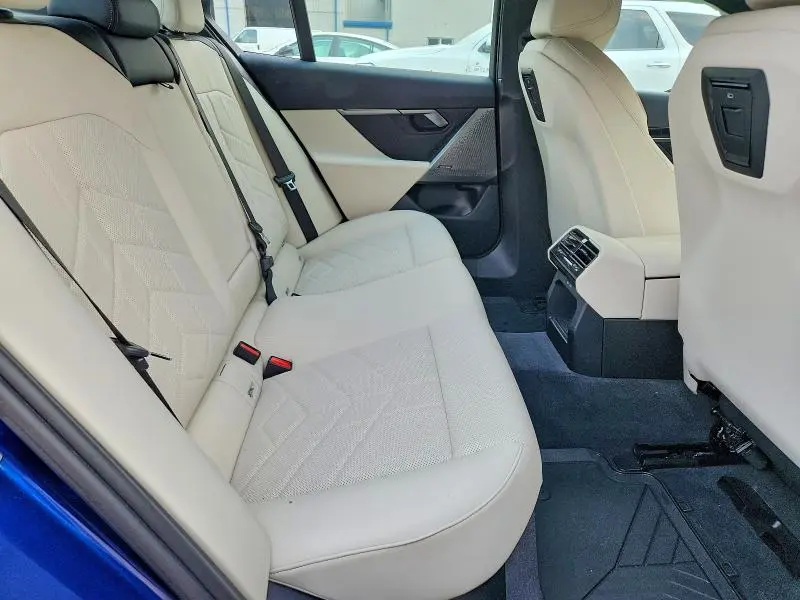 2024 BMW 530 XI  