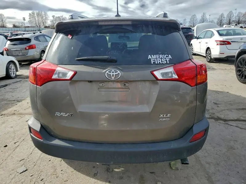 2015 TOYOTA RAV4 XLE  