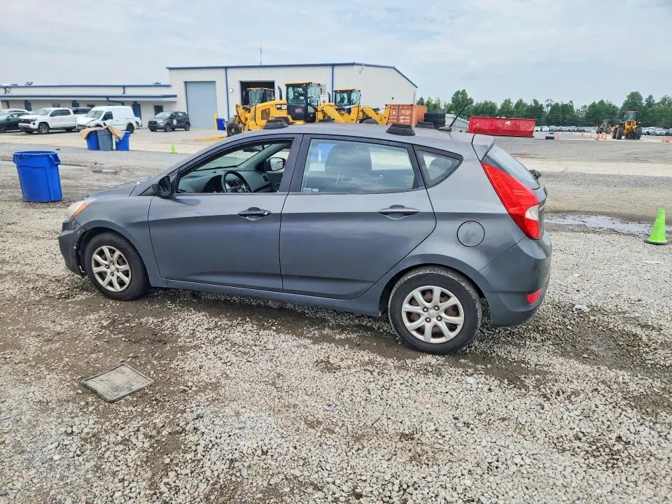 2012 HYUNDAI ACCENT GS  
