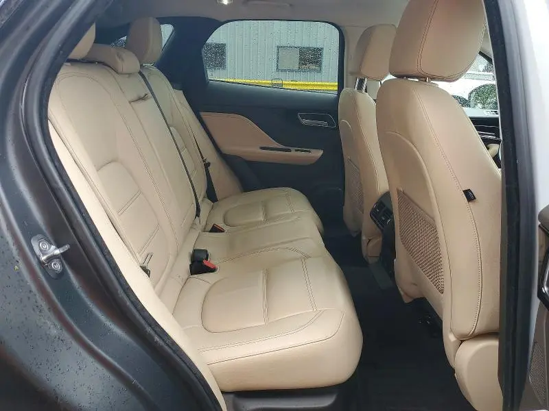 2017 JAGUAR F-PACE PRESTIGE  