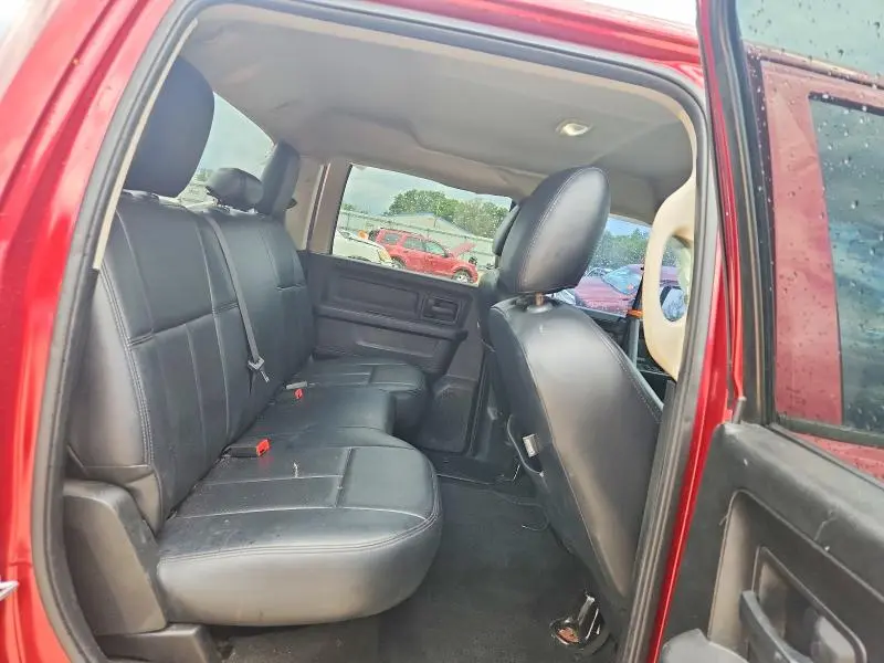 2015 RAM 1500 ST  