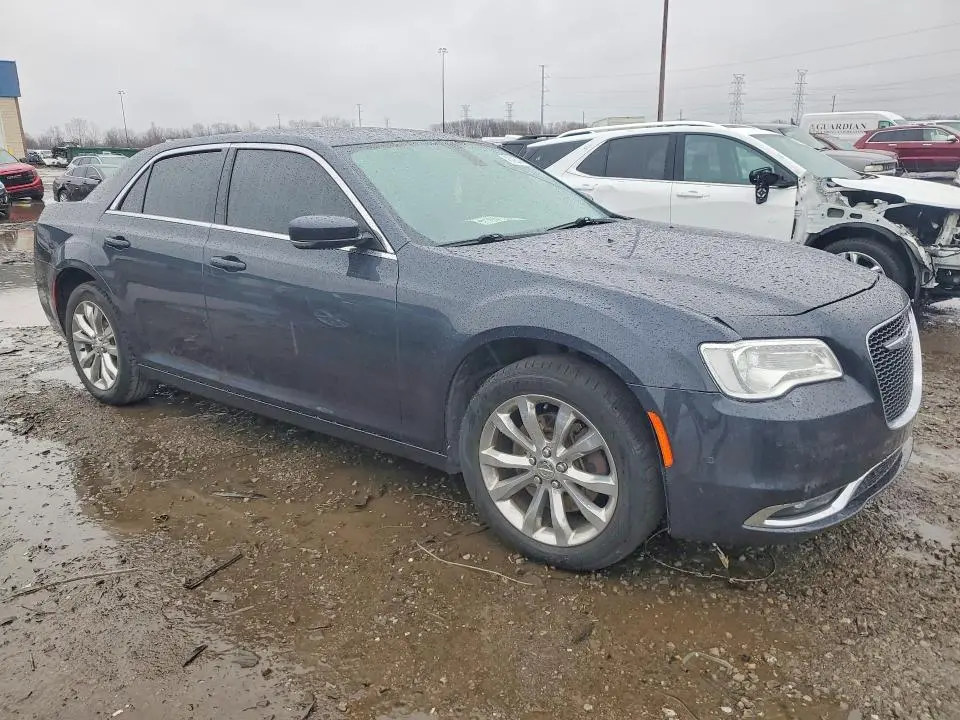2018 CHRYSLER 300 TOURING  