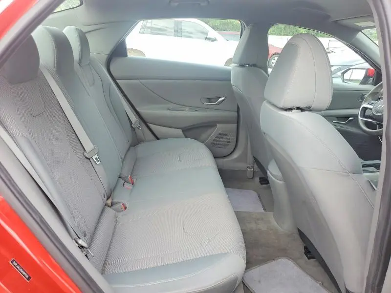 2021 HYUNDAI ELANTRA SE  