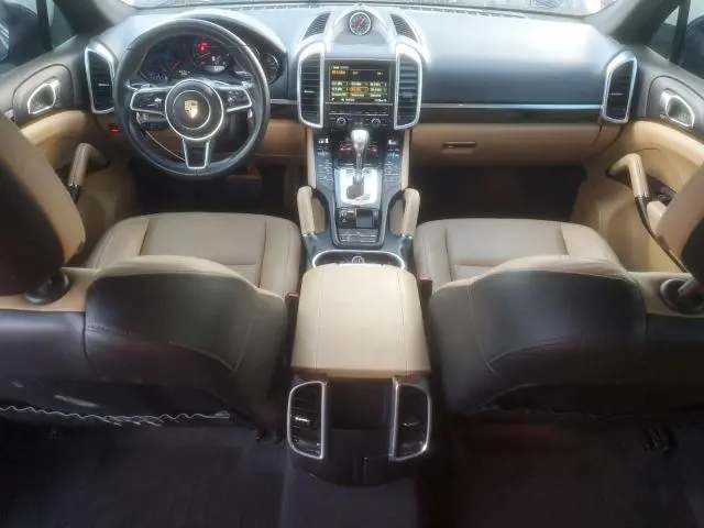 2016 PORSCHE CAYENNE   